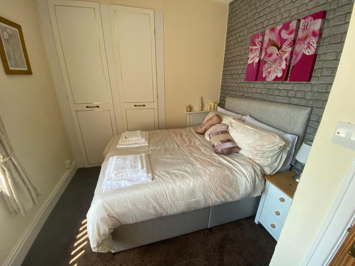 Sited In Lytham, Not Moss Side, Meadow Hse, Entire Hse, Sleeps 6 Apartment Moss Side  Exterior photo